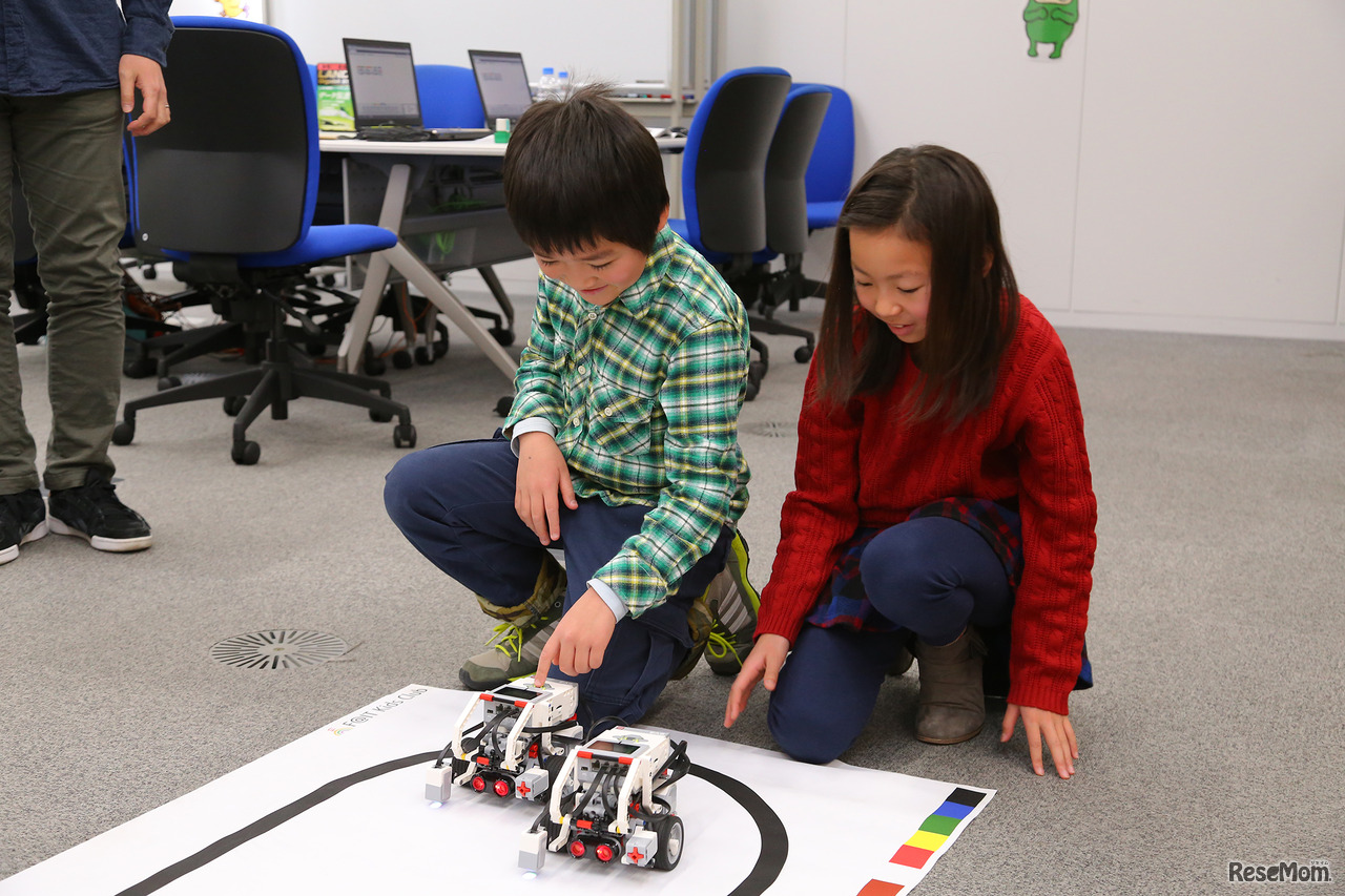 「速さをプログラミングしてどちらが速いか競争したい！」やりたいこともどんどん広がる（F@IT Kids Club体験会）