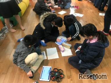 キッズプログラミング授業のようす（イメージ）