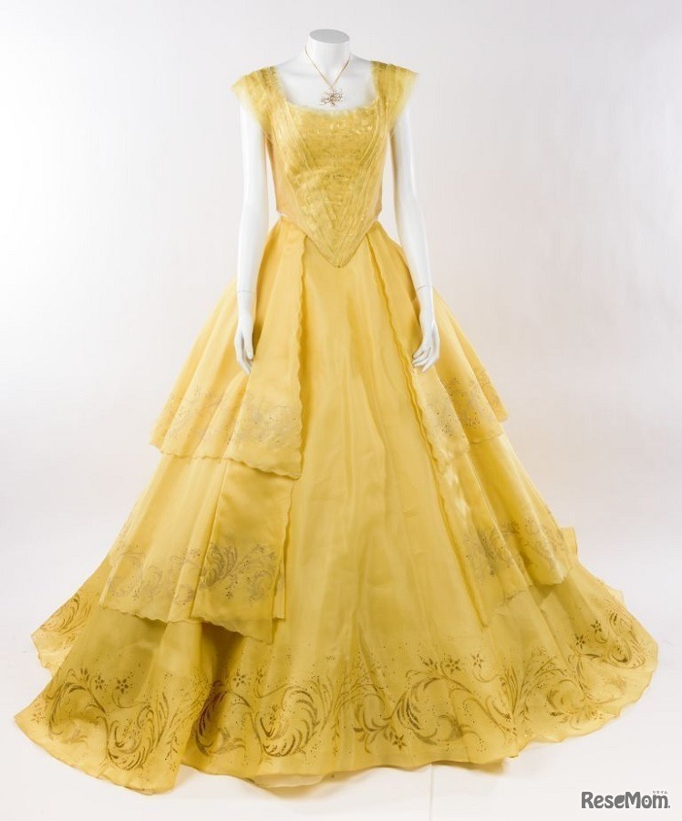 「美女と野獣（2017年）」ダンスシーンに使用された美しい衣装　(c) Disney