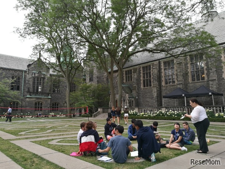 トロント大学トリニティカレッジ キャンパスのようす