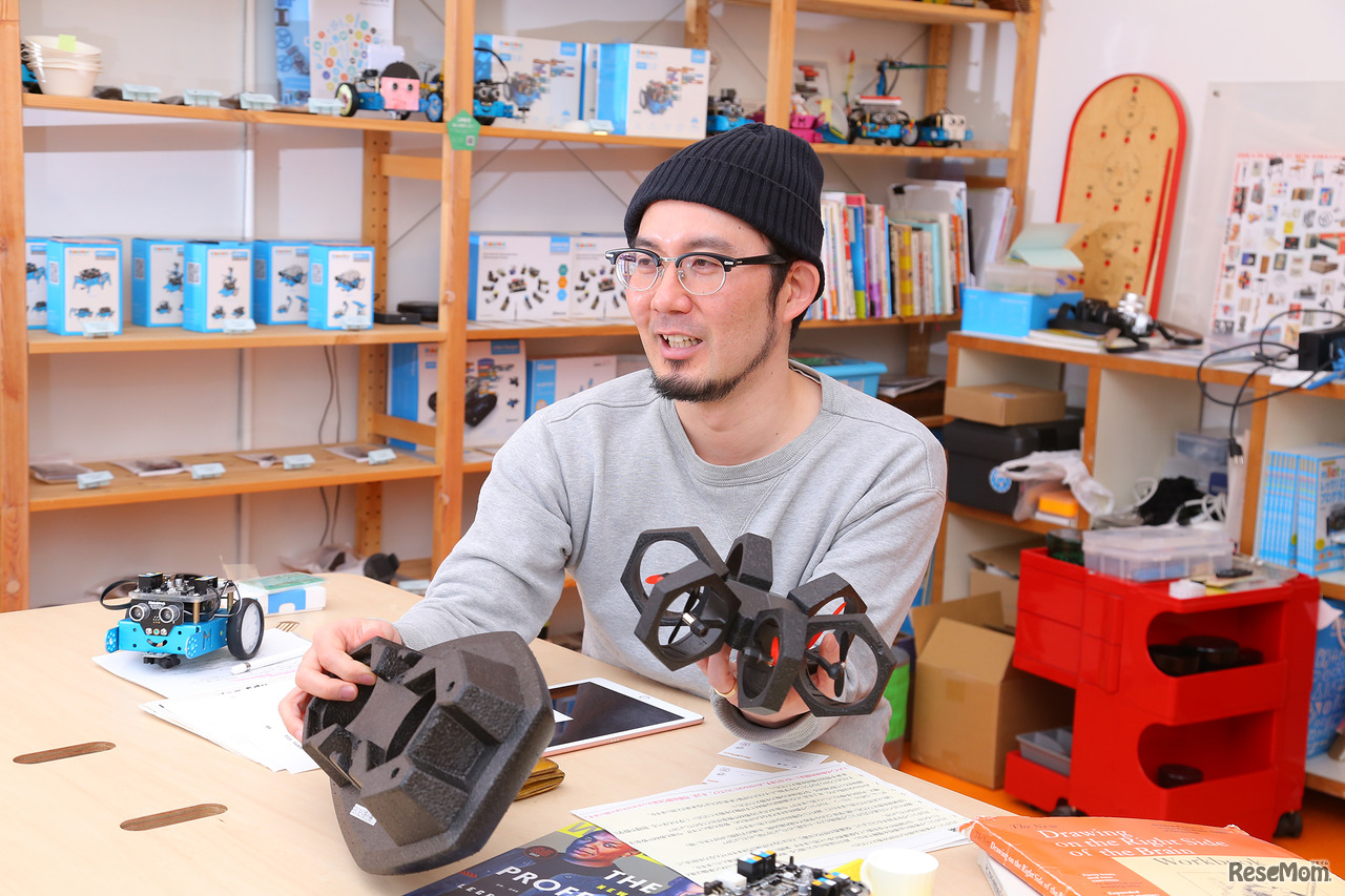 知育ドローン「Airblock」の魅力を語るアザイ・コミュニケーションズ代表取締役 久木田寛直氏
