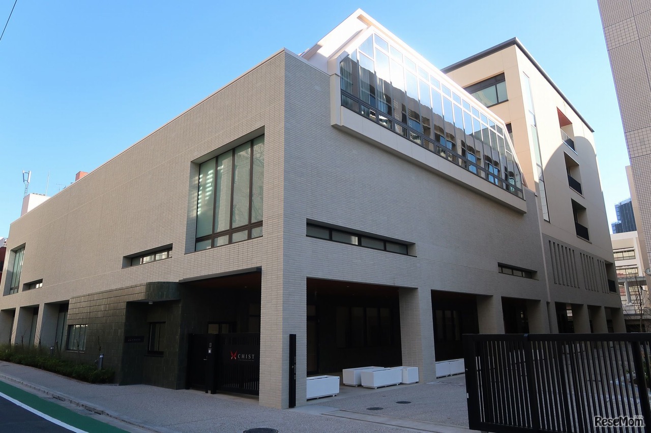 CHIST　 正門がある校舎北側