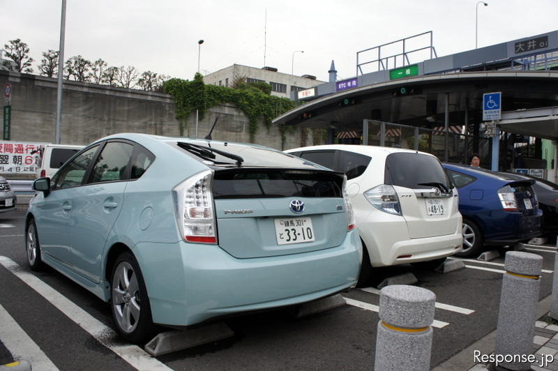 【プリウス vs フィットHV 実燃費対決】250kmのロングドライブで燃費チャレンジ 燃費比較の模様