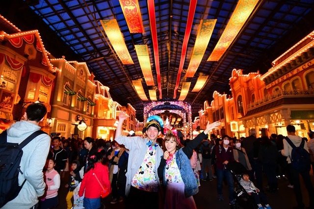 祝祭感炸裂の夜の「セレブレーションストリート」！