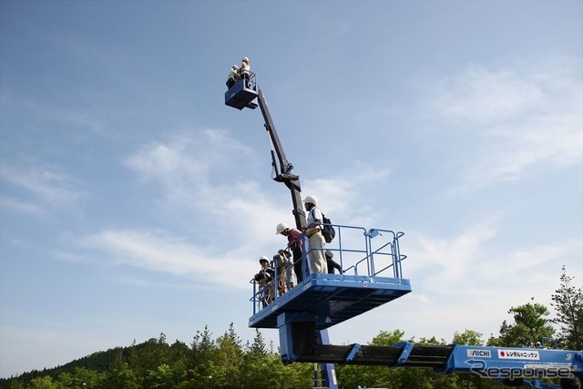 高所作業車リフトアップ体験