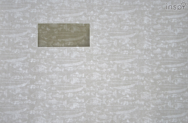 【ヨシ透かし紙】お魚の群れの中から