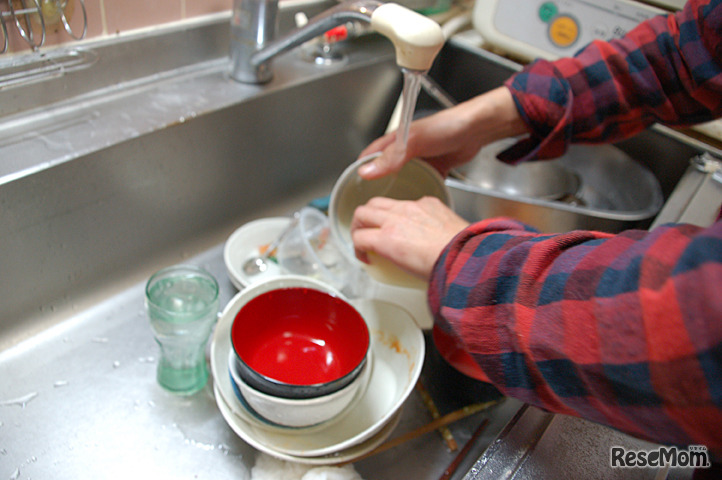 家族5人分の食器を朝晩毎日洗うのは結構ツライ