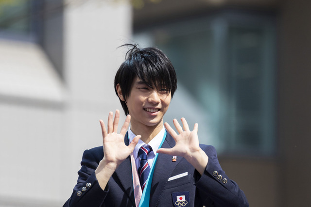 羽生結弦を特集した「KISS & CRY」発売…アイスショーリポートや対談を掲載