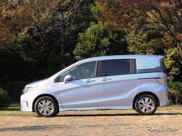 ホンダ フリードスパイクHV