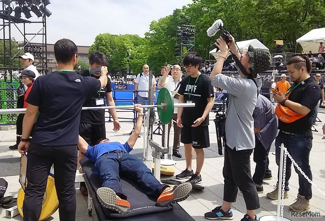 ウエイトリフティングとパワーリフティングに挑戦！