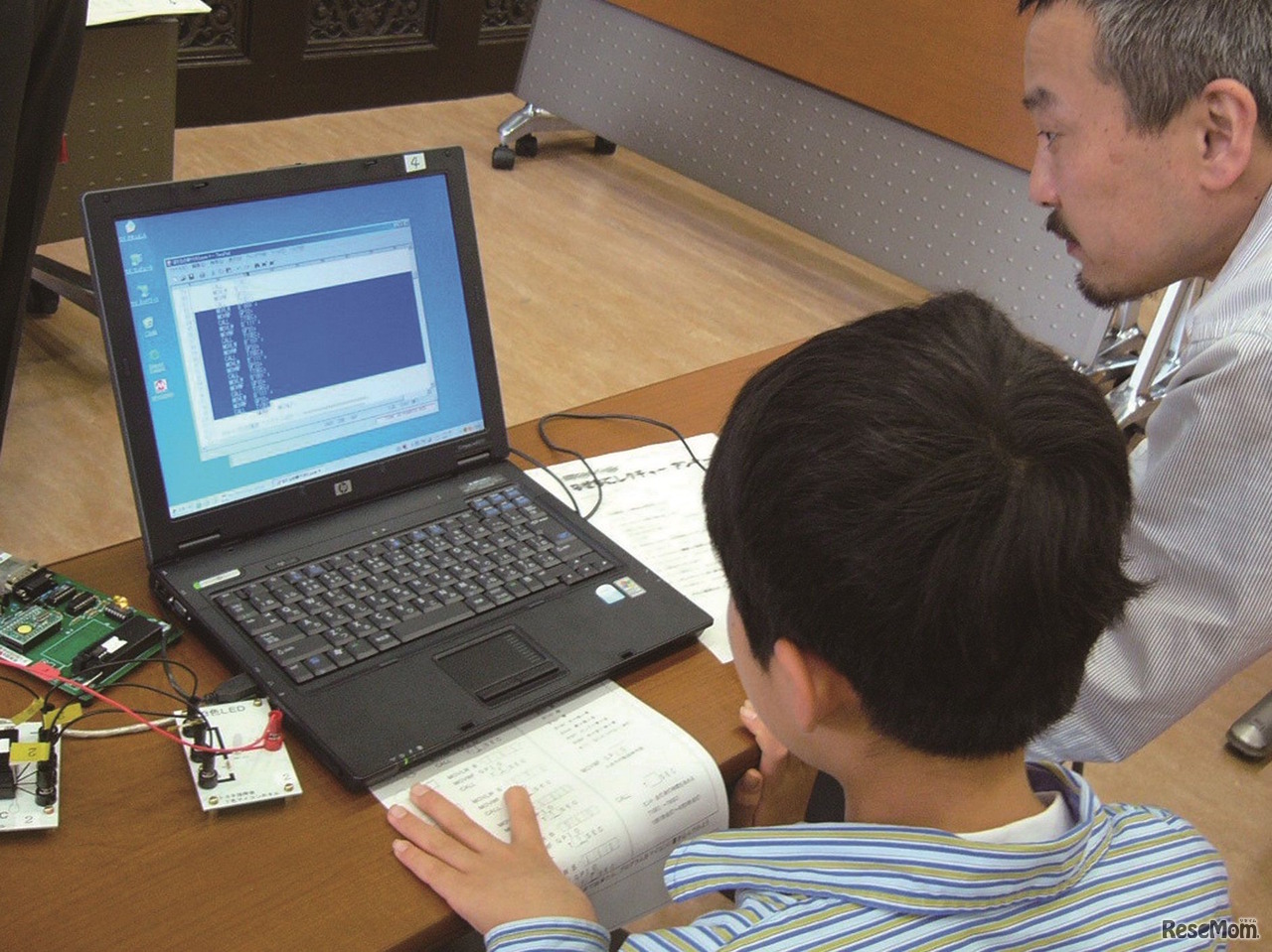 科学のびっくり箱！なぜなにレクチャー「7色マイコンホタル」イメージ