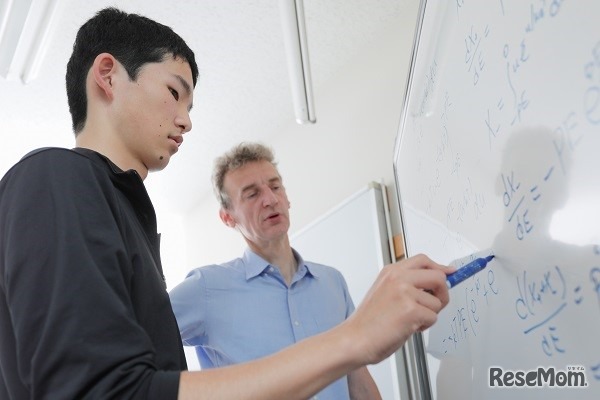 千葉大学「飛び入学」プログラム 少人数体制の授業のようす