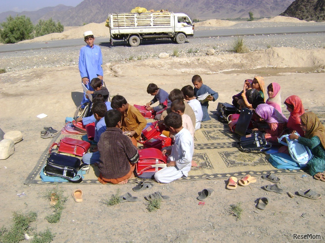 使用済みランドセルを海外へ…クラレ「ランドセルは海を越えて」