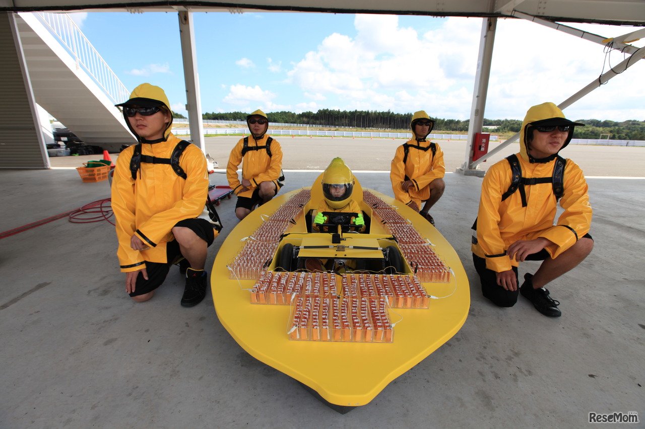 「大科学実験」で使用した装置や器具が未来館に集結