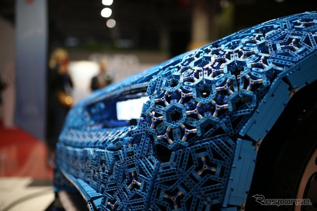 レゴの実物大 ブガッティ シロン（パリモーターショー2018）