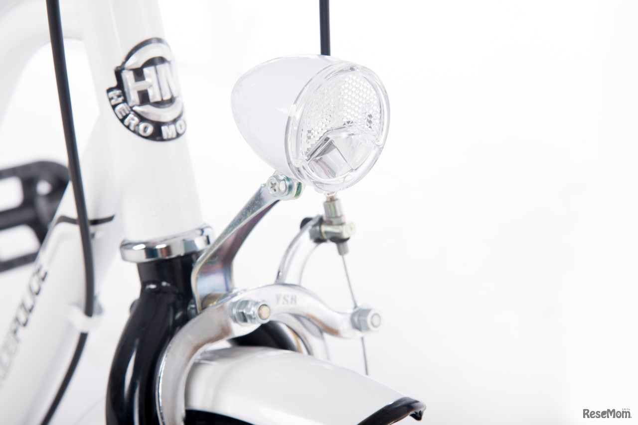 白バイのヘッドランプをモチーフにしたリフレクター