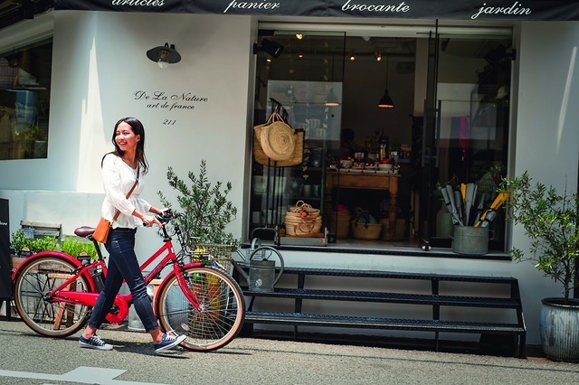 あさひ、ポップなルイガノ電動アシスト自転車の販売を開始