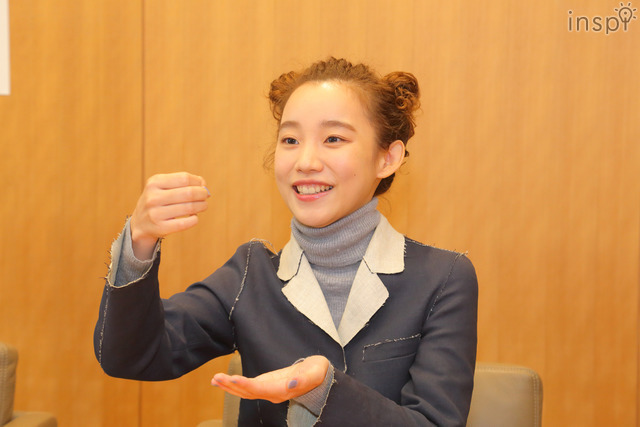 「コクヨキャンパスアートアワード2018」審査員のベックさん