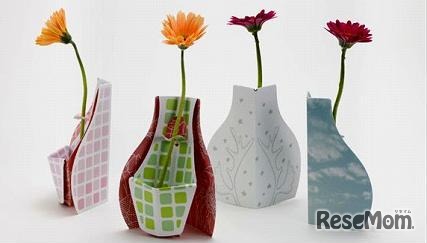 開いて水を入れると一輪挿しになる、新素材の折り紙！