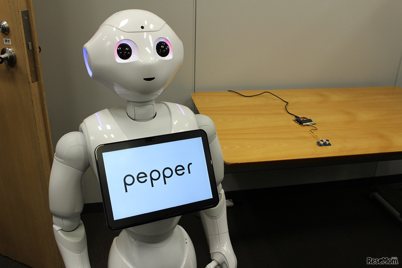 Pepperと今回提供されるmicro:bit