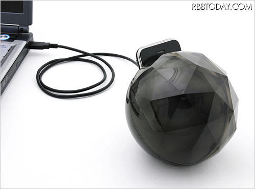 パソコンに接続したイメージ（iPhoneは別売）