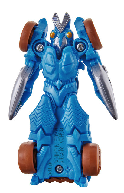 「アタック変形 ウルトラビークル」「バルタンビークル」各734円（税込）（C）円谷プロ