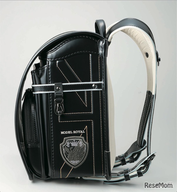 モデルロイヤル ドラグーン（ブラック×ゴールド）