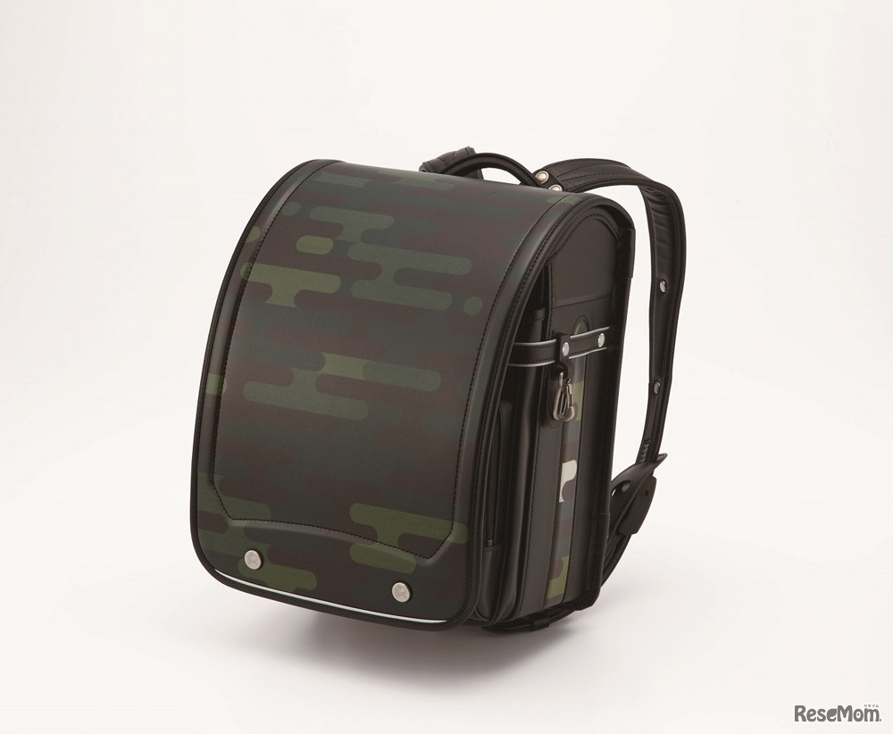 「ハネルカ」コラボレーションモデル　価格： 68, 000円（本体価格）＋税／展開：2型 各2色