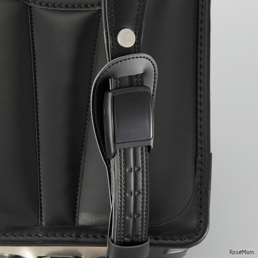 肩ベルトをこまかく調節できる「ハネッセル」モデル　価格： 68,000円（本体価格）＋税／展開：2型 各2色