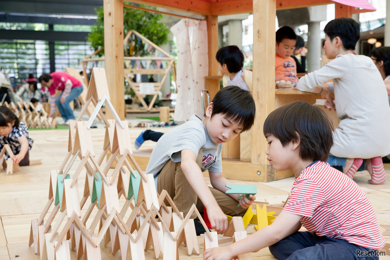 アークヒルズ「木とあそぼう 森をかんがえよう with more trees」（プレイエリアTSUMIKI）