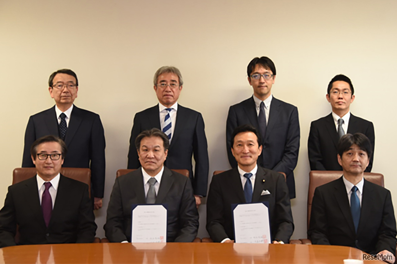 郁文館夢学園は2019年3月6日、 日本医科大学との高大接続連携に関する調印式を行った。