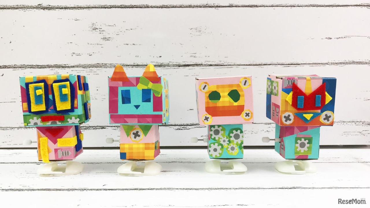 3歳から学べるプログラミング学習「歩く！ゼンマイロボ」（アークヒルズ）