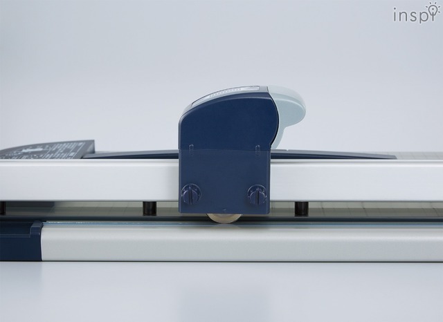 新機能「サポートハンドル」と「摩擦低減ローラー」