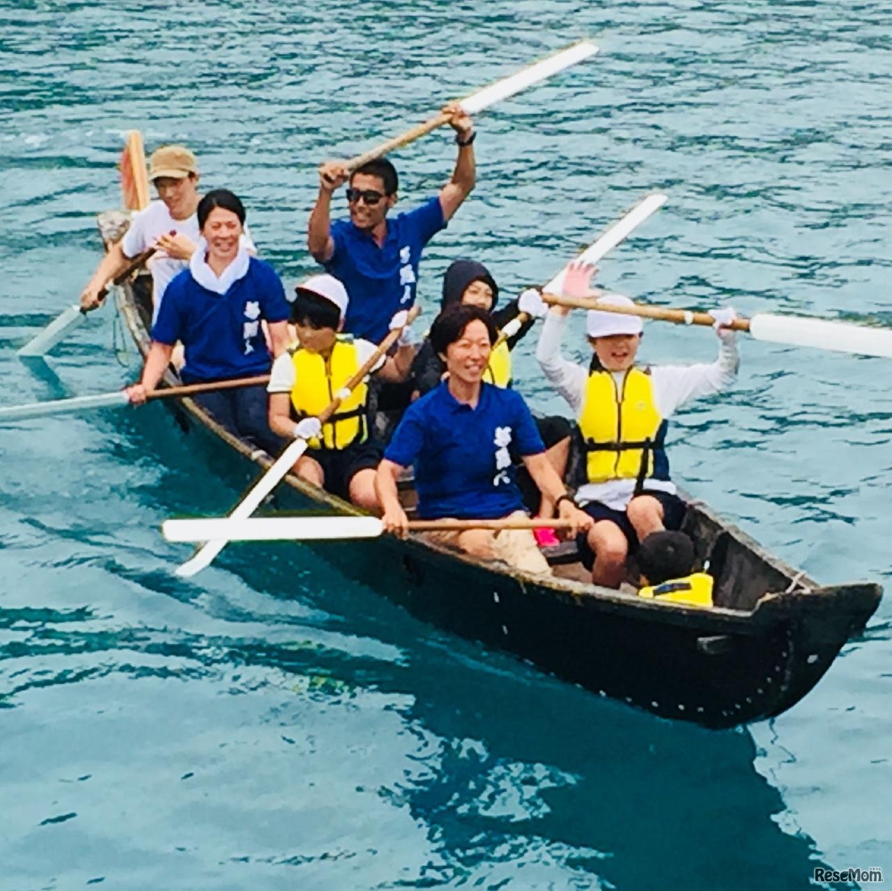 舟漕ぎ大会のようす