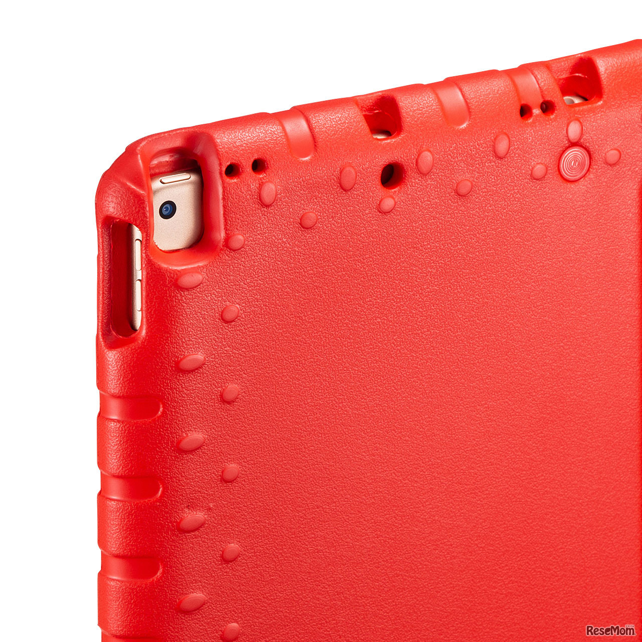 ケースに入れたまま背面カメラの使用が可能