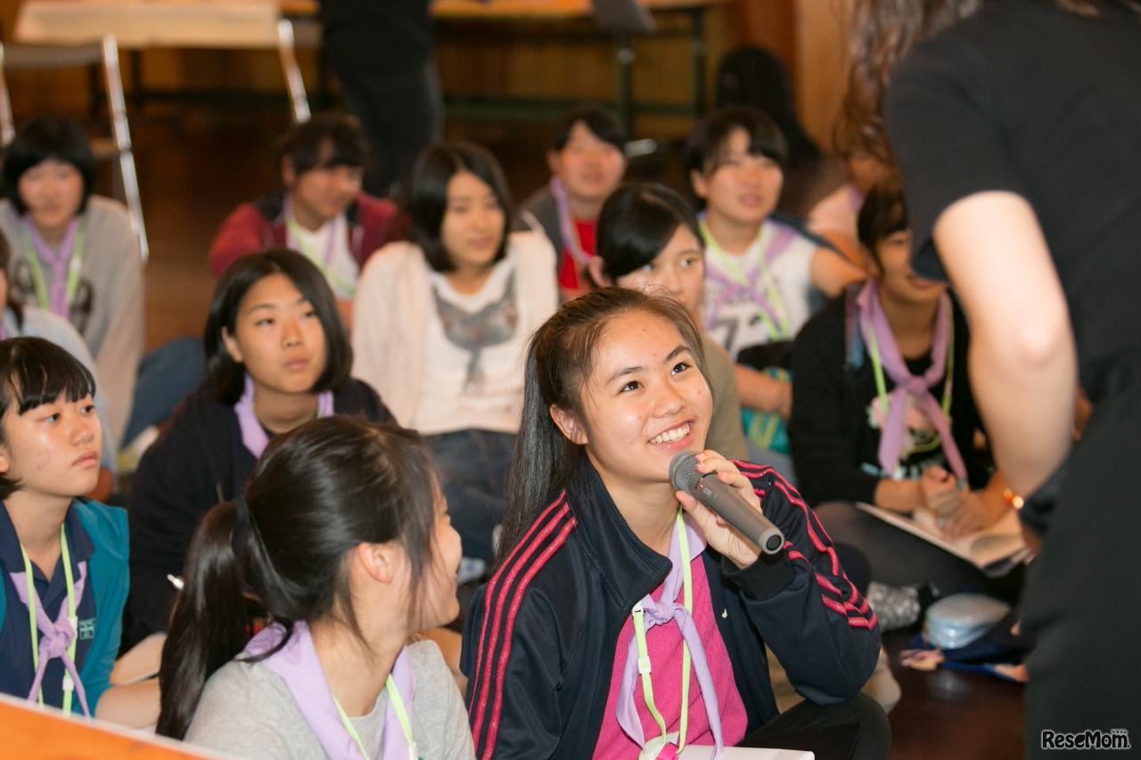 ガールスカウト日本連盟　(c) Girl Scouts of Japan
