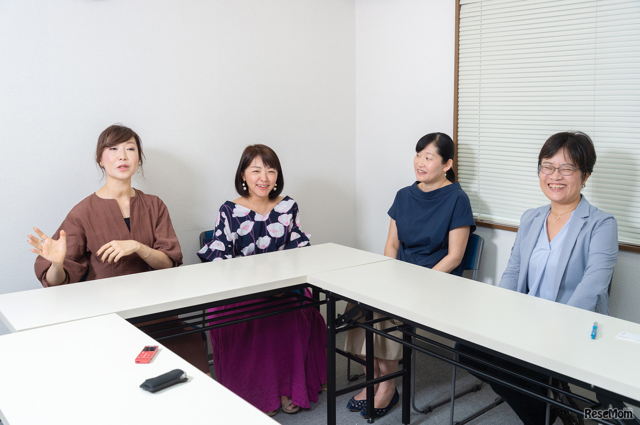 左から上野先生、津久井先生、笠原先生、中山先生