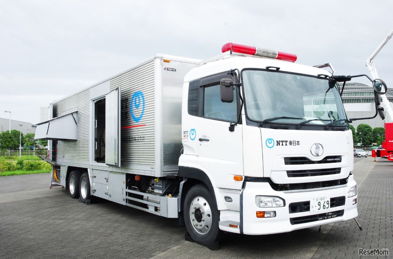 過去の開催風景（展示車両の内容は毎年異なる）