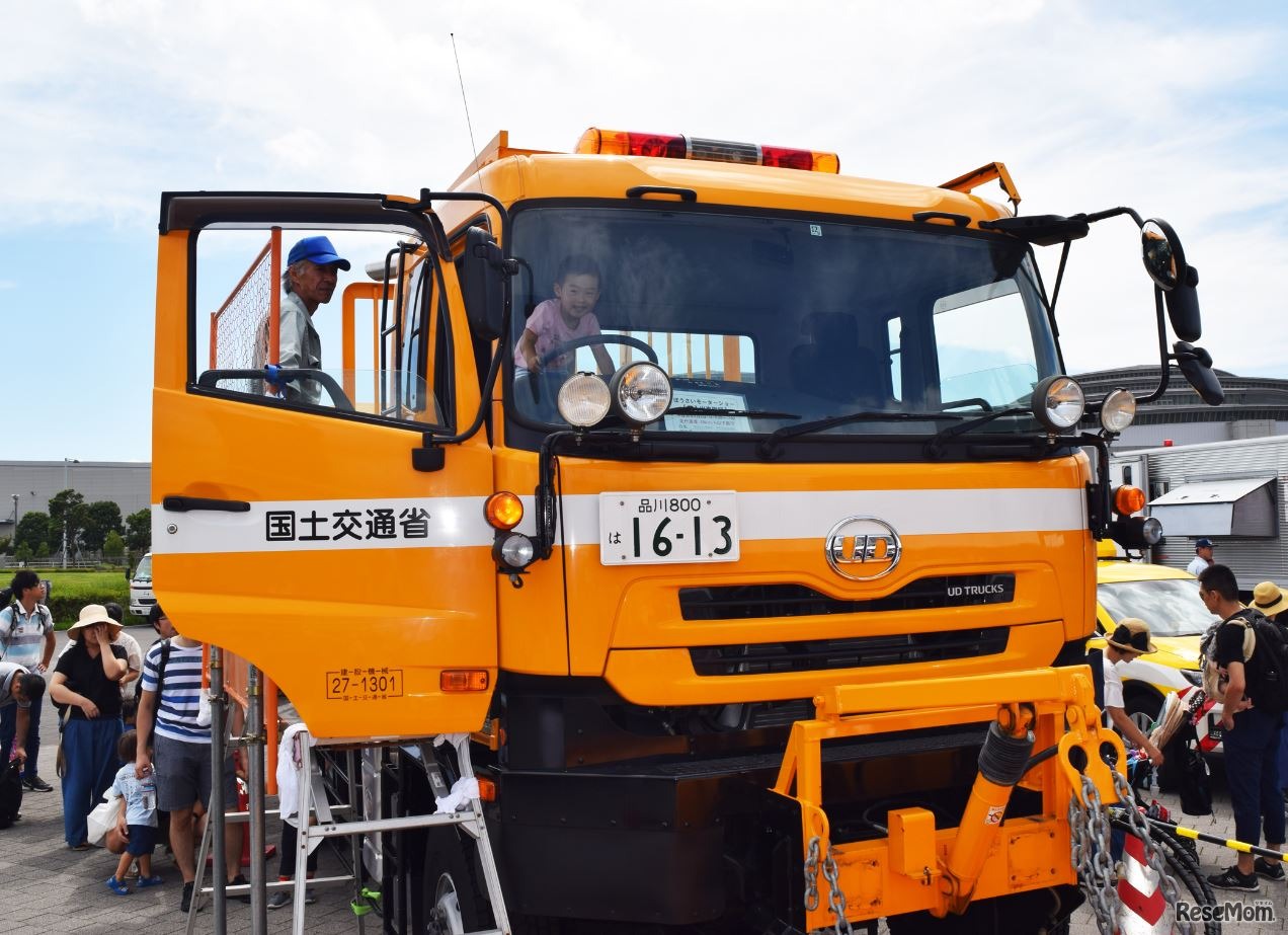 過去の開催風景（展示車両の内容は毎年異なる）