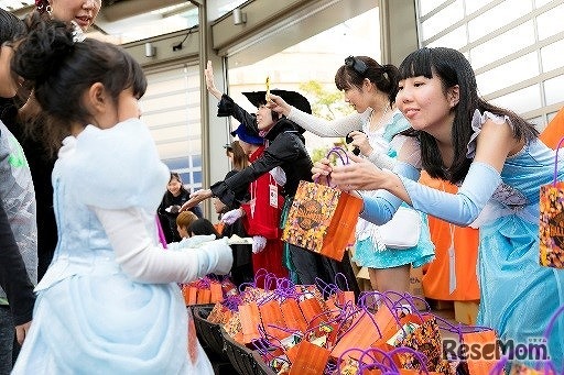 過去のハロウィンパレードのようす
