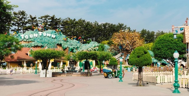 長時間長蛇の列を回避！(C) Disney