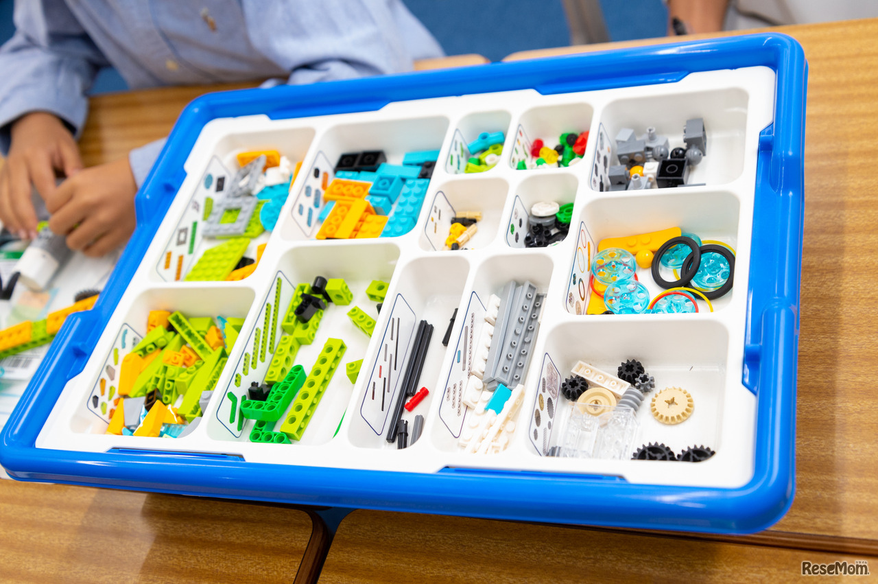 パーツの役割や使い方を学び、試行錯誤しながらロボットを動かすことで創造力が磨かれていく