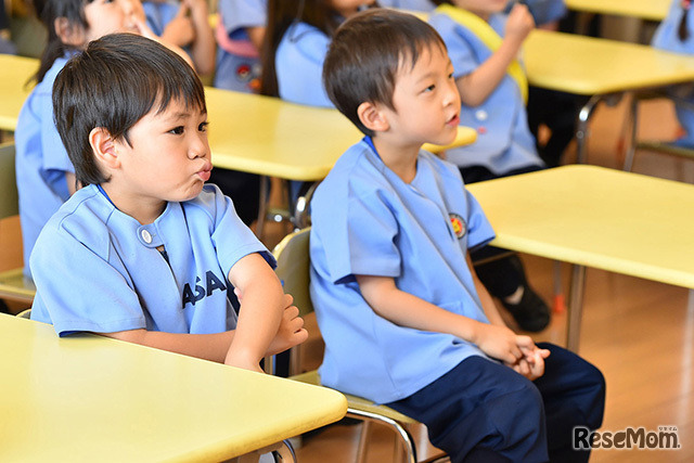耳で聞いた音をそのまま発音できるのは、この時期の子どもならでは