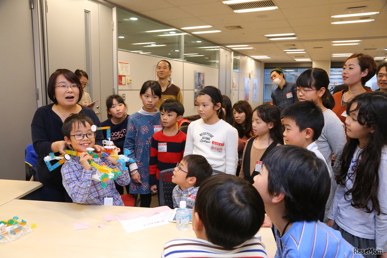 「多機能掃除ロボット」