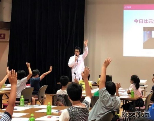 過去の「鉄道ダイヤ作成体験教室」のようす