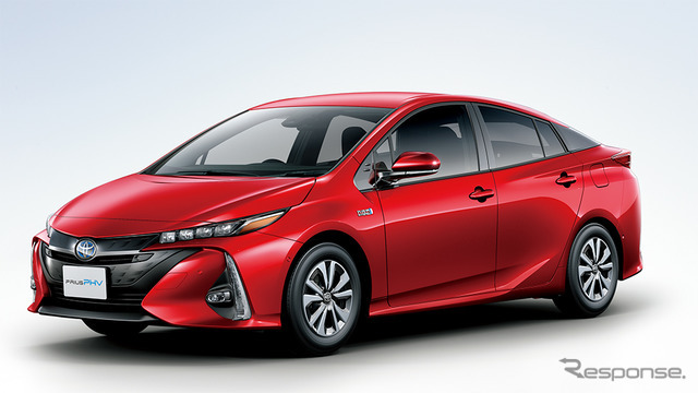 トヨタ プリウスPHV