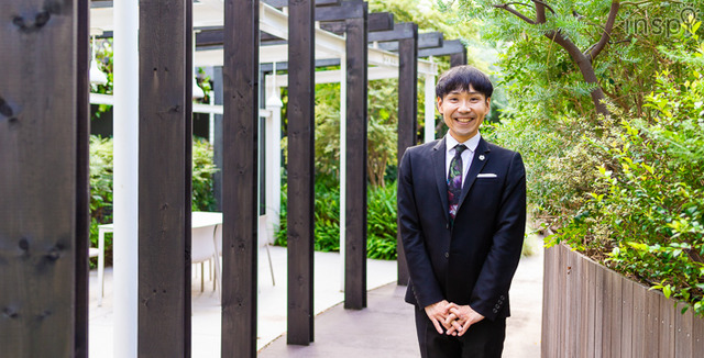 朝日大学保健医療学部准教授の藤野良孝氏は、「オノマトペは、非常にパワフルな言葉で、ビジネスシーンでも大いに役立ちます。効果的に取り入れることで脳の働きが変わることも、近年の研究で解明されつつあります」と語る。