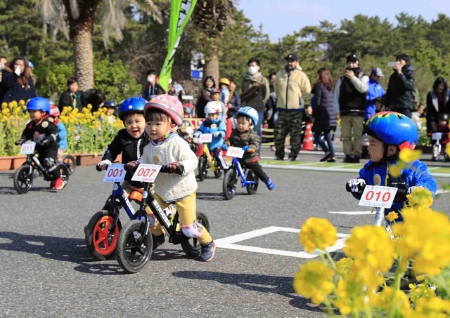 子どもライダーが走る！ストライダーエンジョイカップ「鴨川シーワールドステージ」3月開催