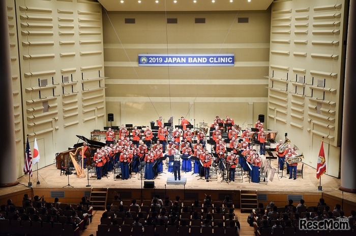 「第50回日本吹奏楽指導者クリニック」のコンサートのようす