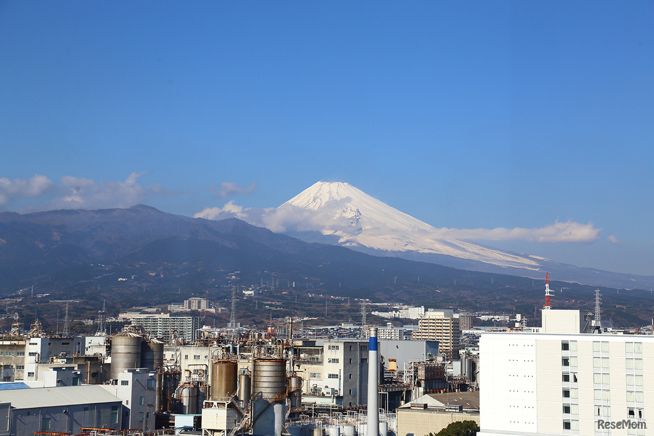 Ｚ会文教町ビルから眺めた富士山